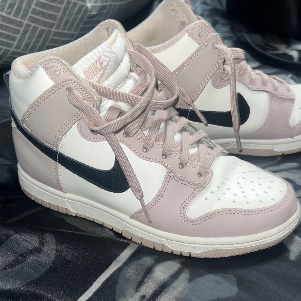 Nike Women's Pink and Black Sneakers